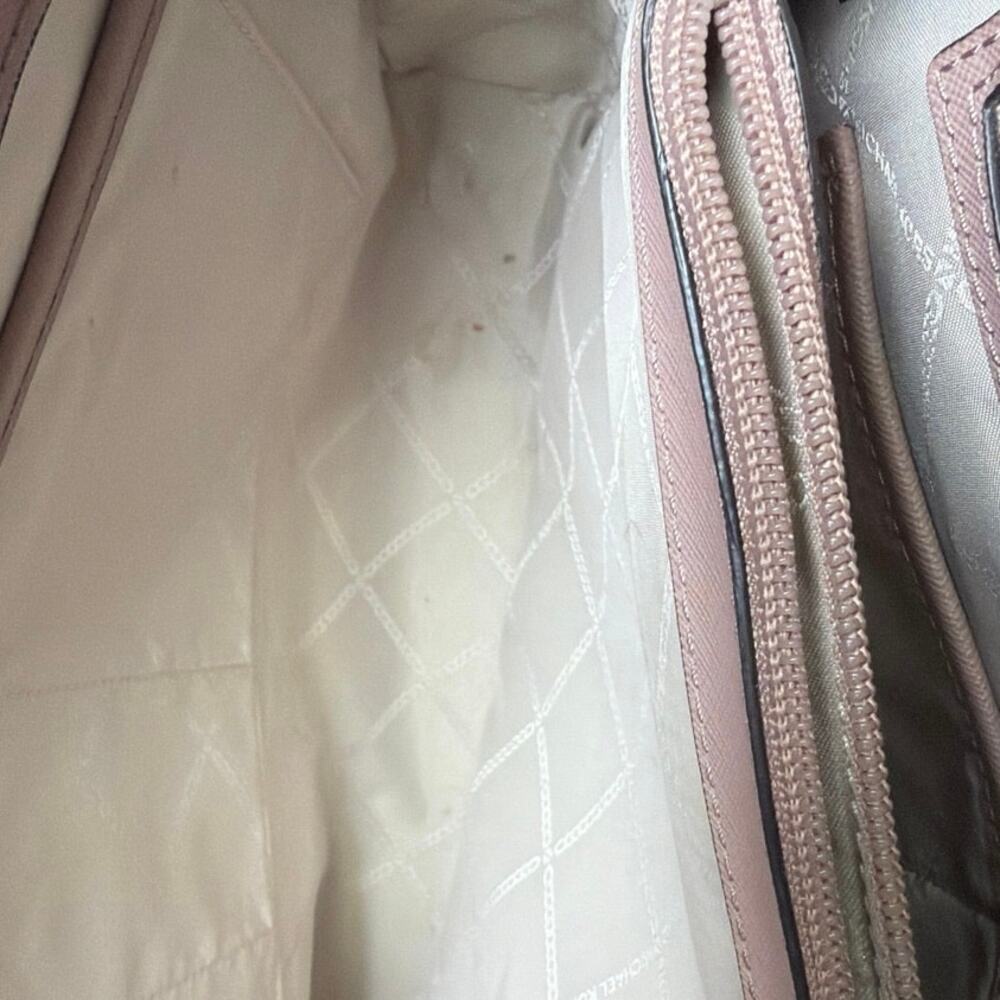 Michael Kors Tote Bag - Picture 6 of 8